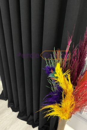 Siyah Düz Fon Perde