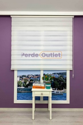 Beyaz Düz Zebra Perde